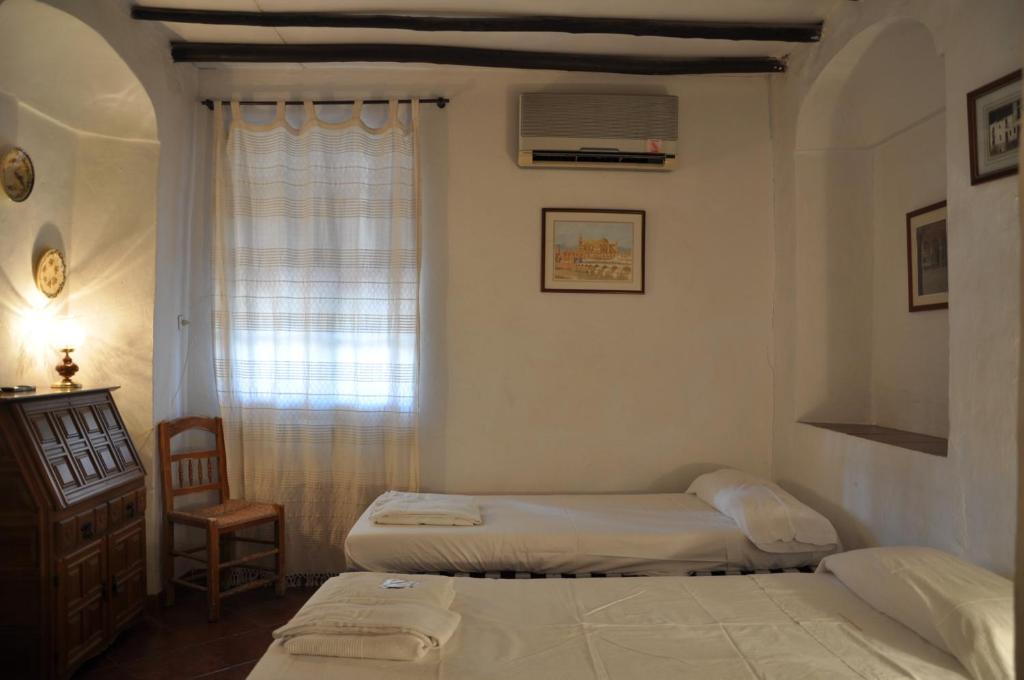 קורדובה Seneca Hostel חדר תמונה