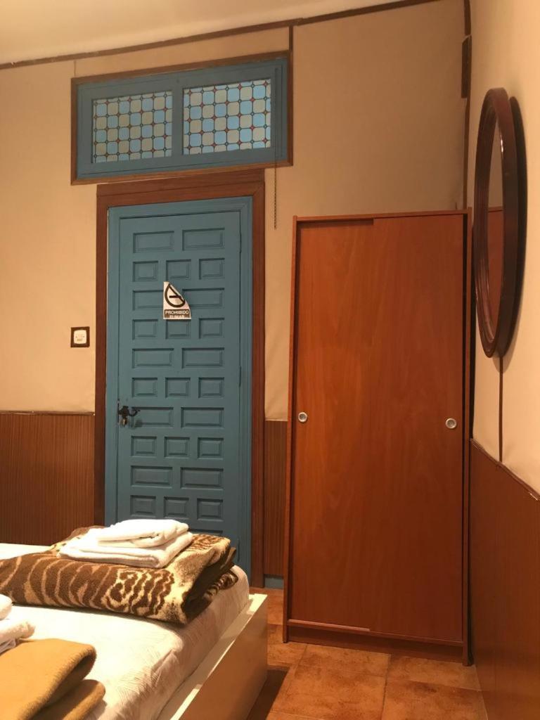 קורדובה Seneca Hostel מראה חיצוני תמונה